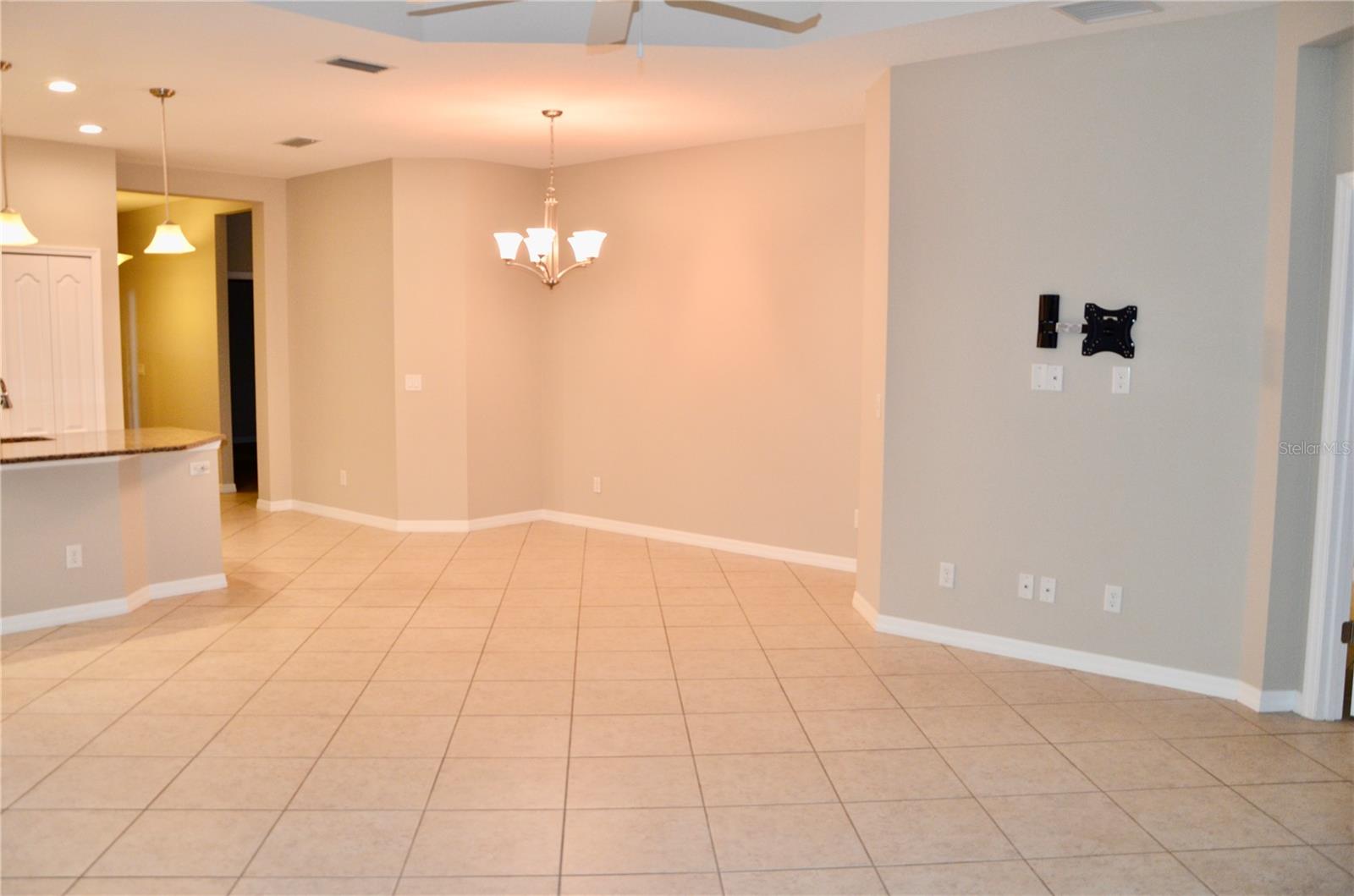 Image 7 of 19 For 4838 Maymont Park Circle