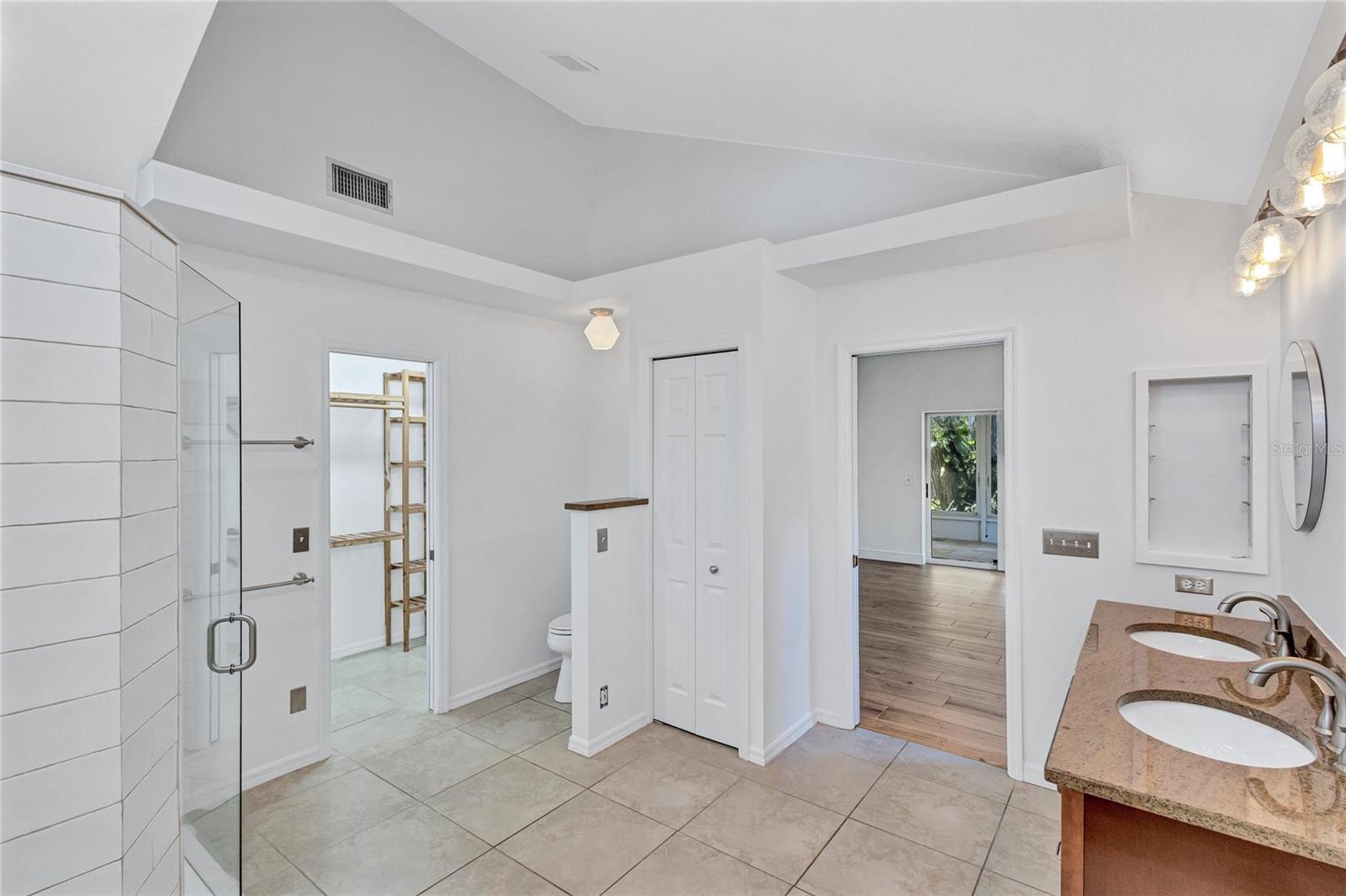 Image 31 of 41 For 4435 Diamond Circle W