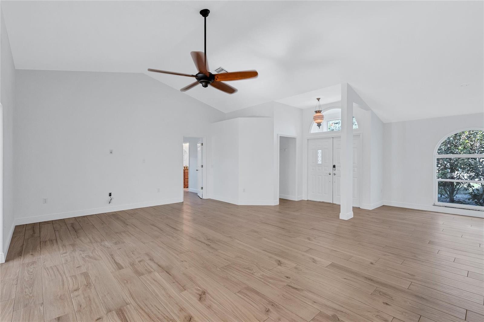 Image 9 of 41 For 4435 Diamond Circle W