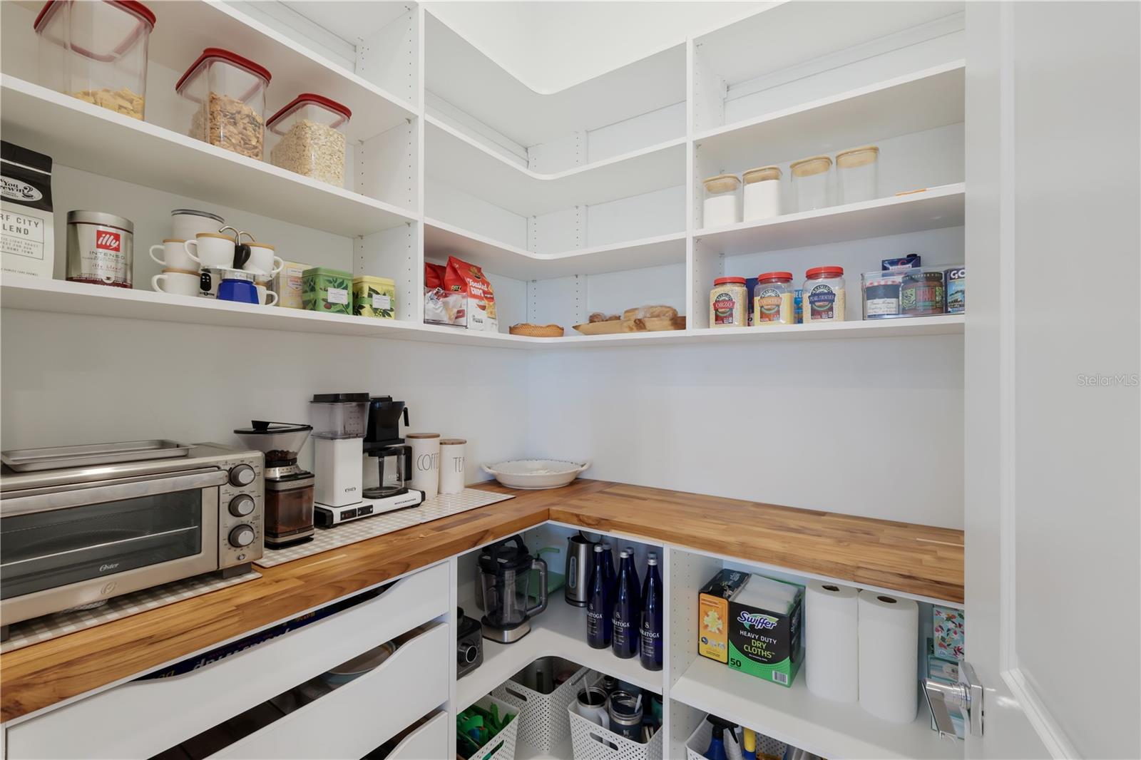 Image 18 of 99 For 18025 Northwood Place