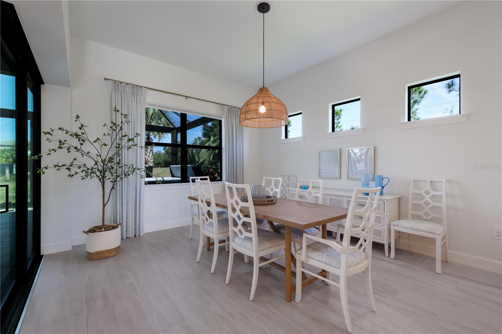 Image 19 of 99 For 18025 Northwood Place