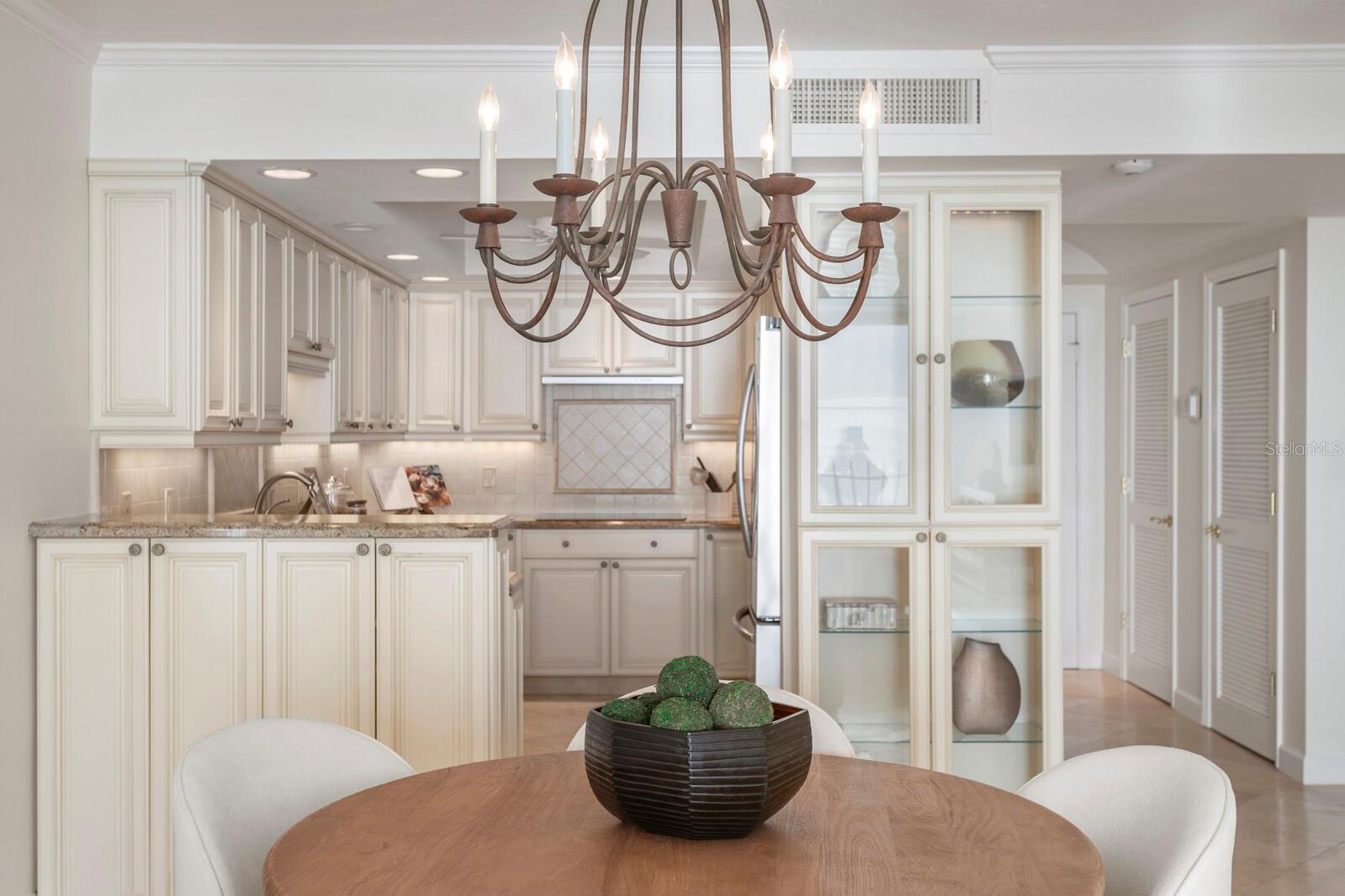 Image 13 of 43 For 1212 Benjamin Franklin Drive 501