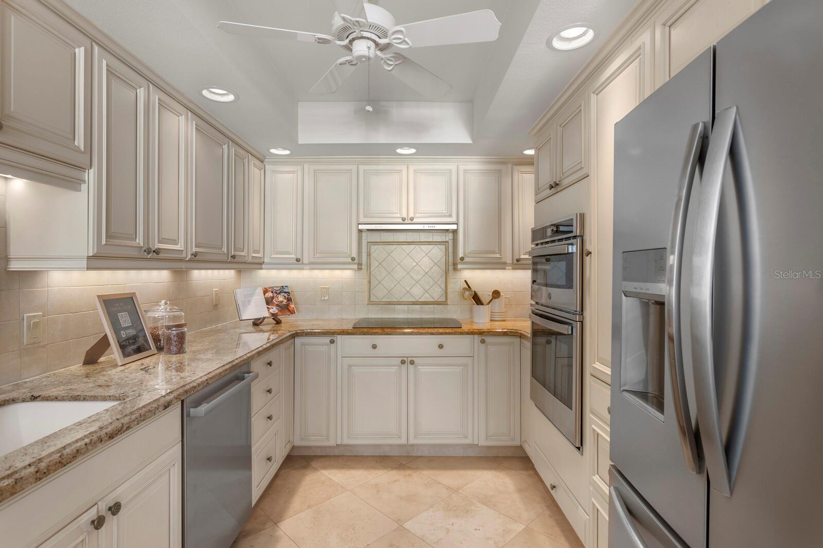 Image 15 of 43 For 1212 Benjamin Franklin Drive 501