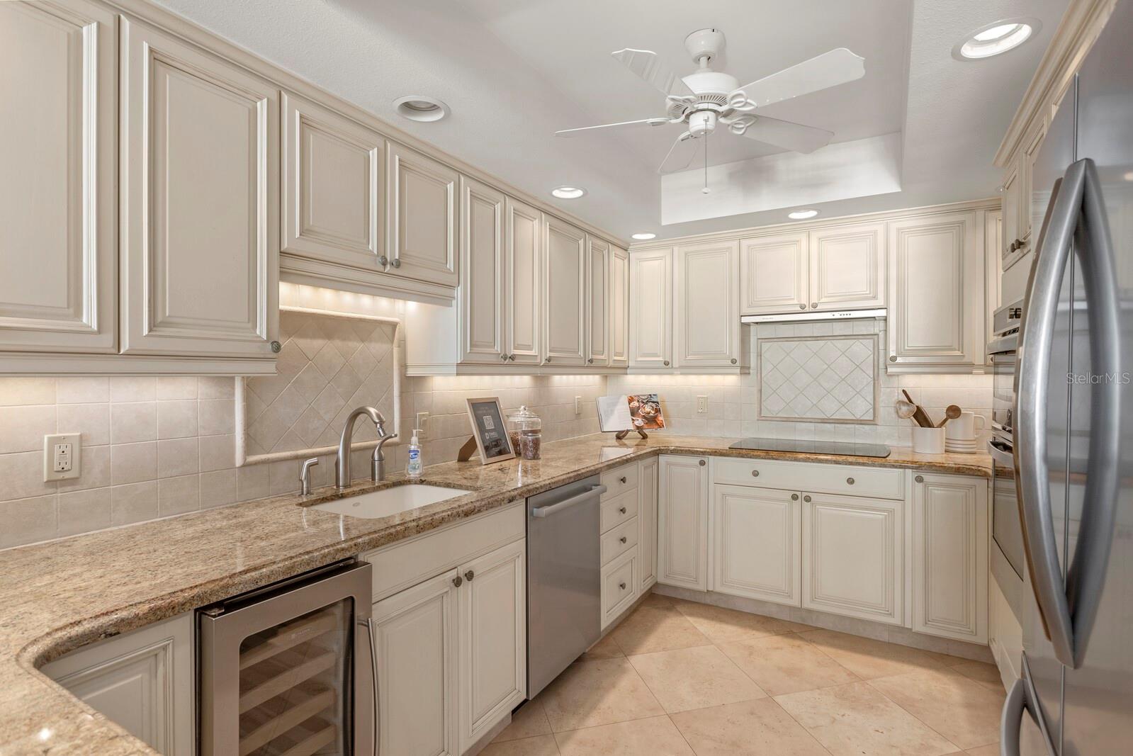 Image 16 of 43 For 1212 Benjamin Franklin Drive 501