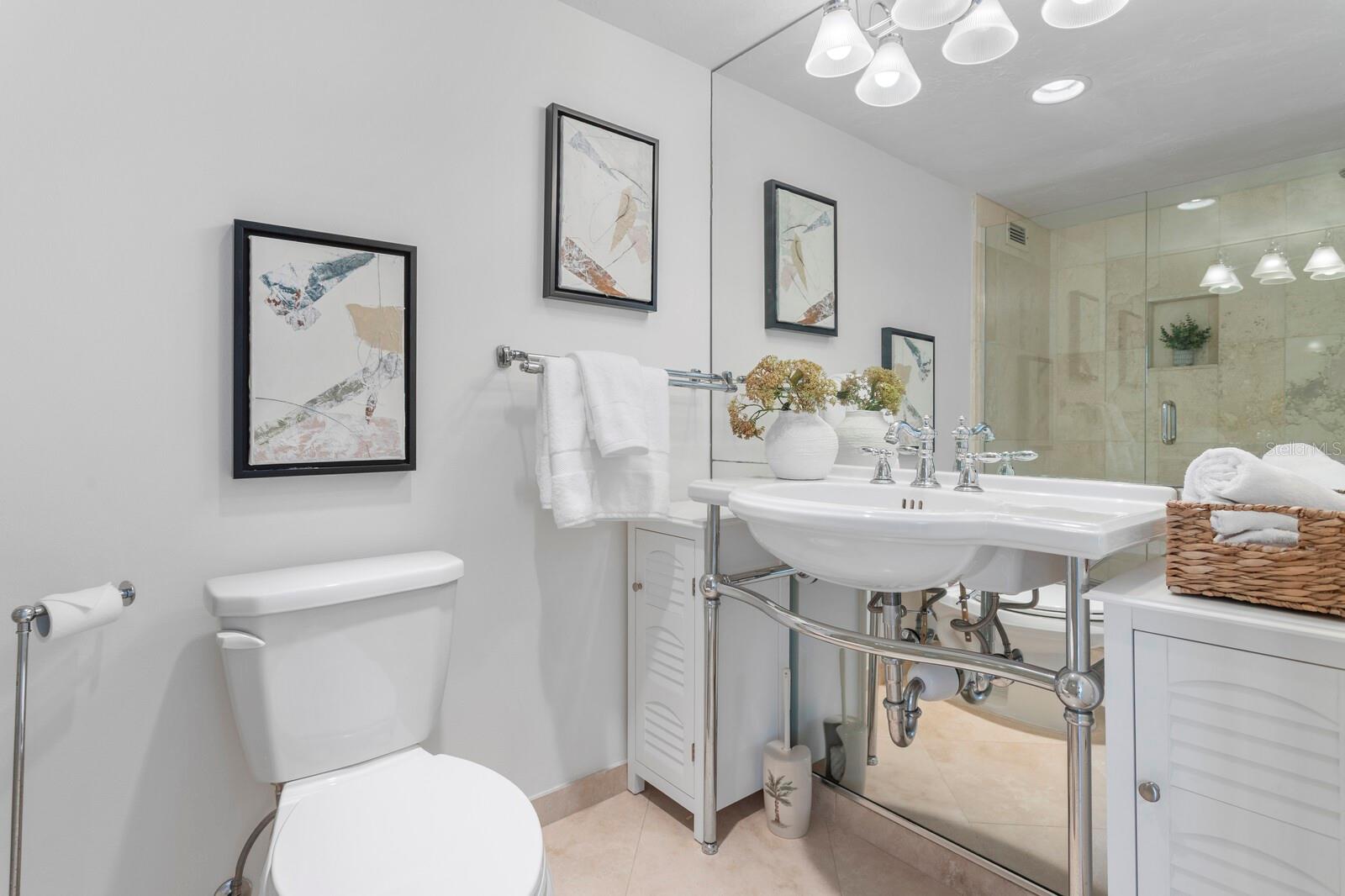 Image 31 of 43 For 1212 Benjamin Franklin Drive 501