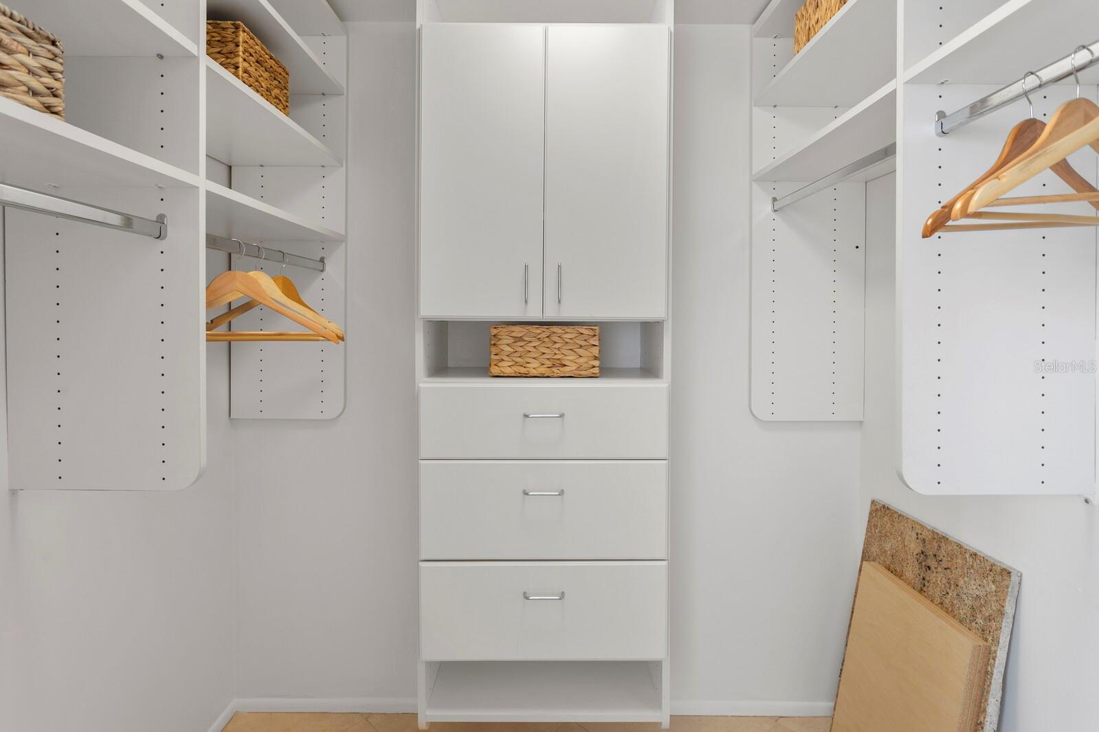 Image 33 of 43 For 1212 Benjamin Franklin Drive 501