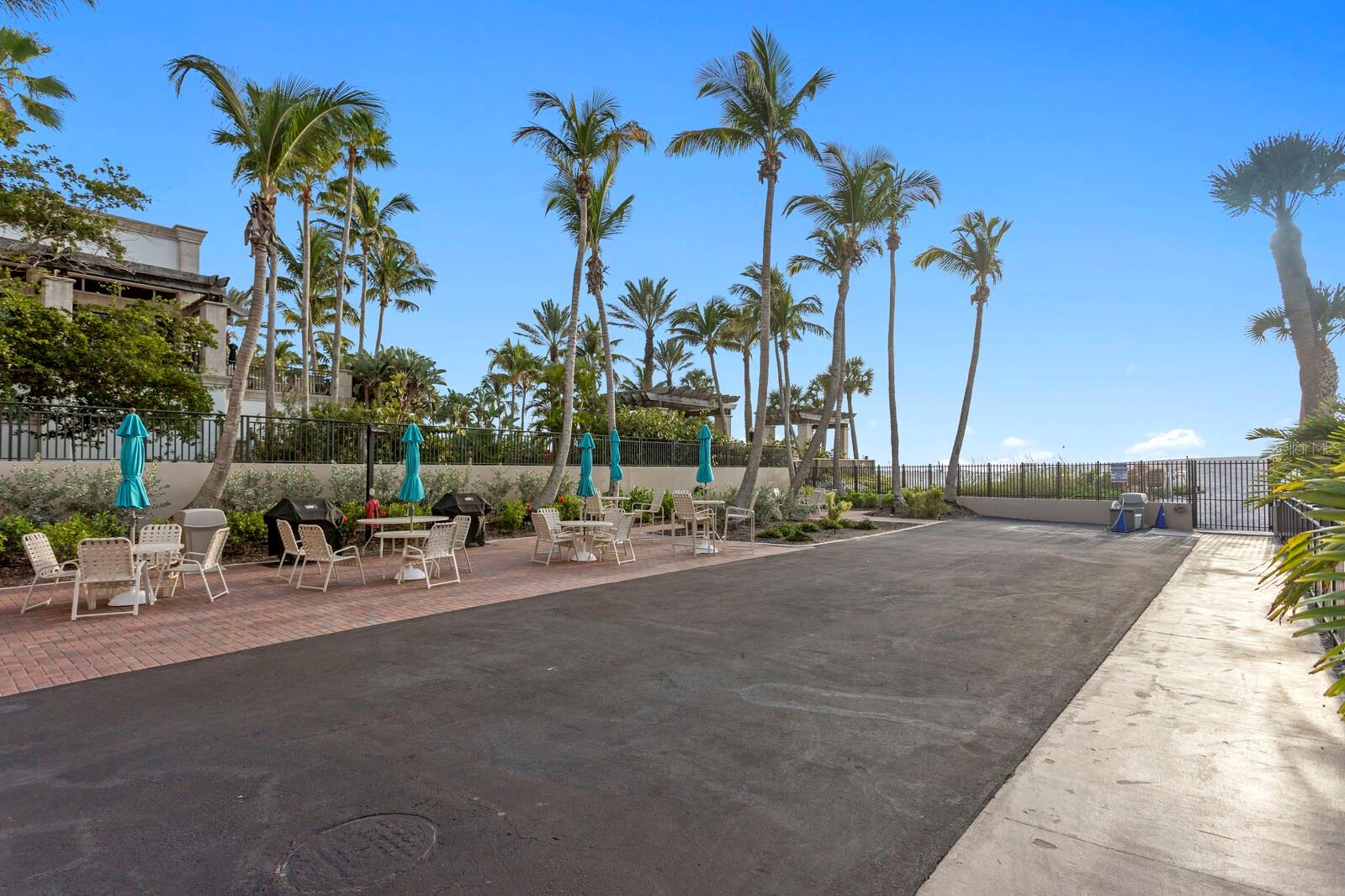 Image 37 of 43 For 1212 Benjamin Franklin Drive 501