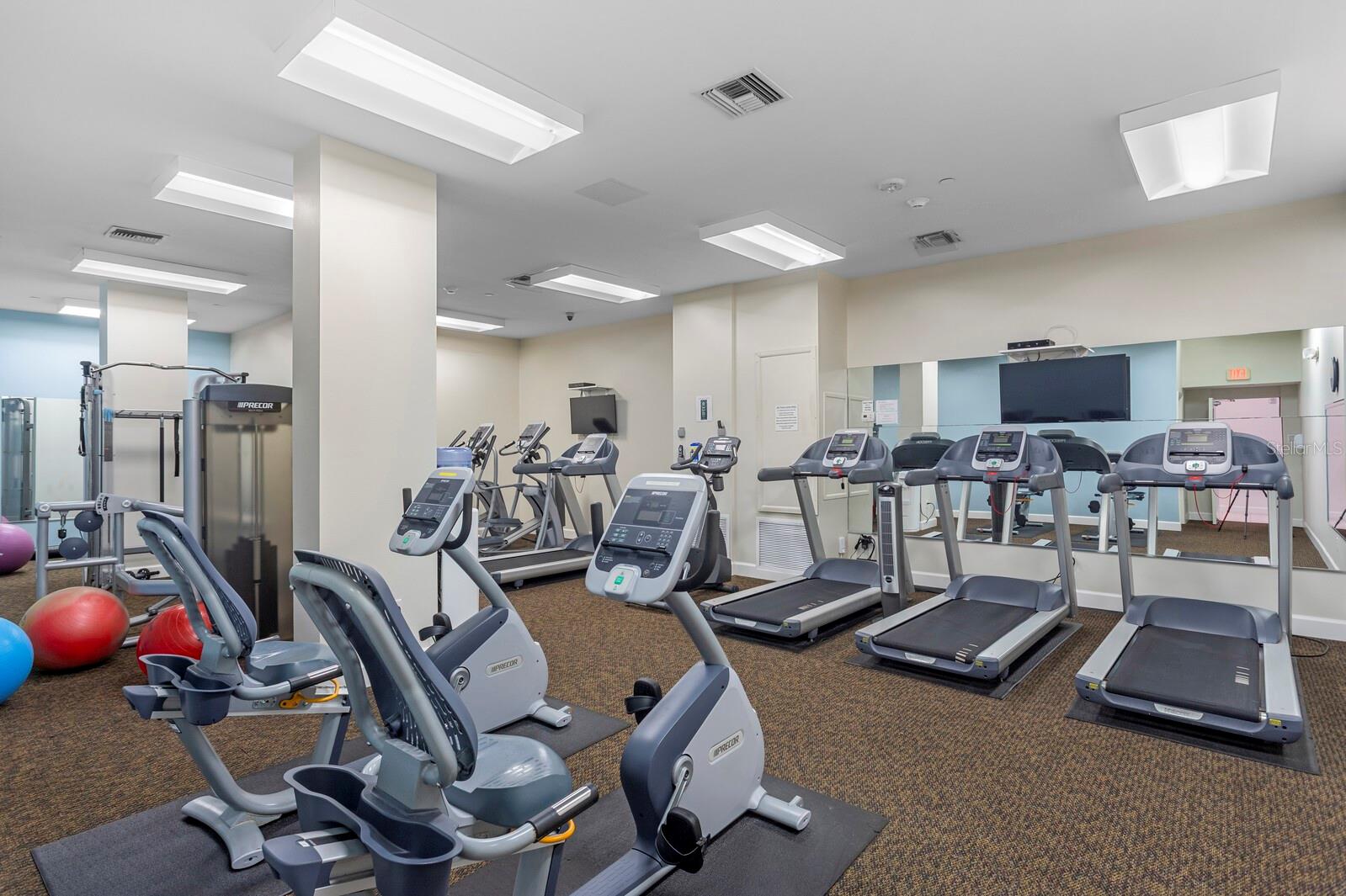 Image 39 of 43 For 1212 Benjamin Franklin Drive 501