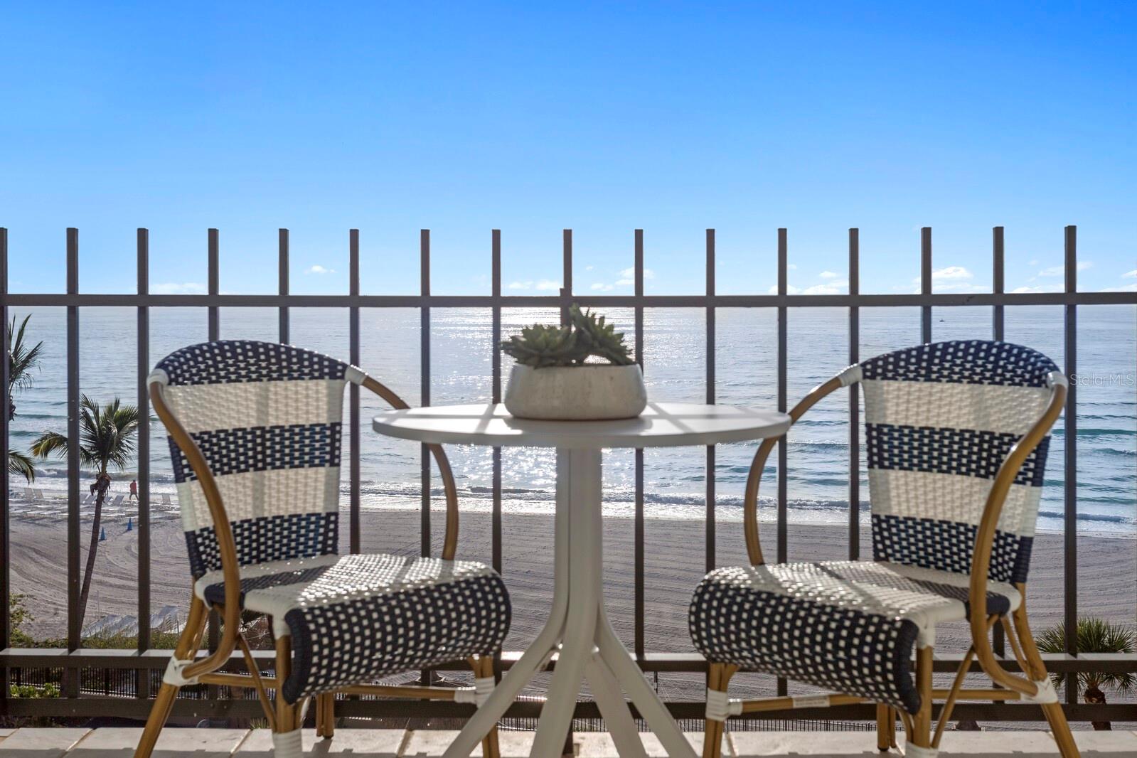 Image 4 of 43 For 1212 Benjamin Franklin Drive 501