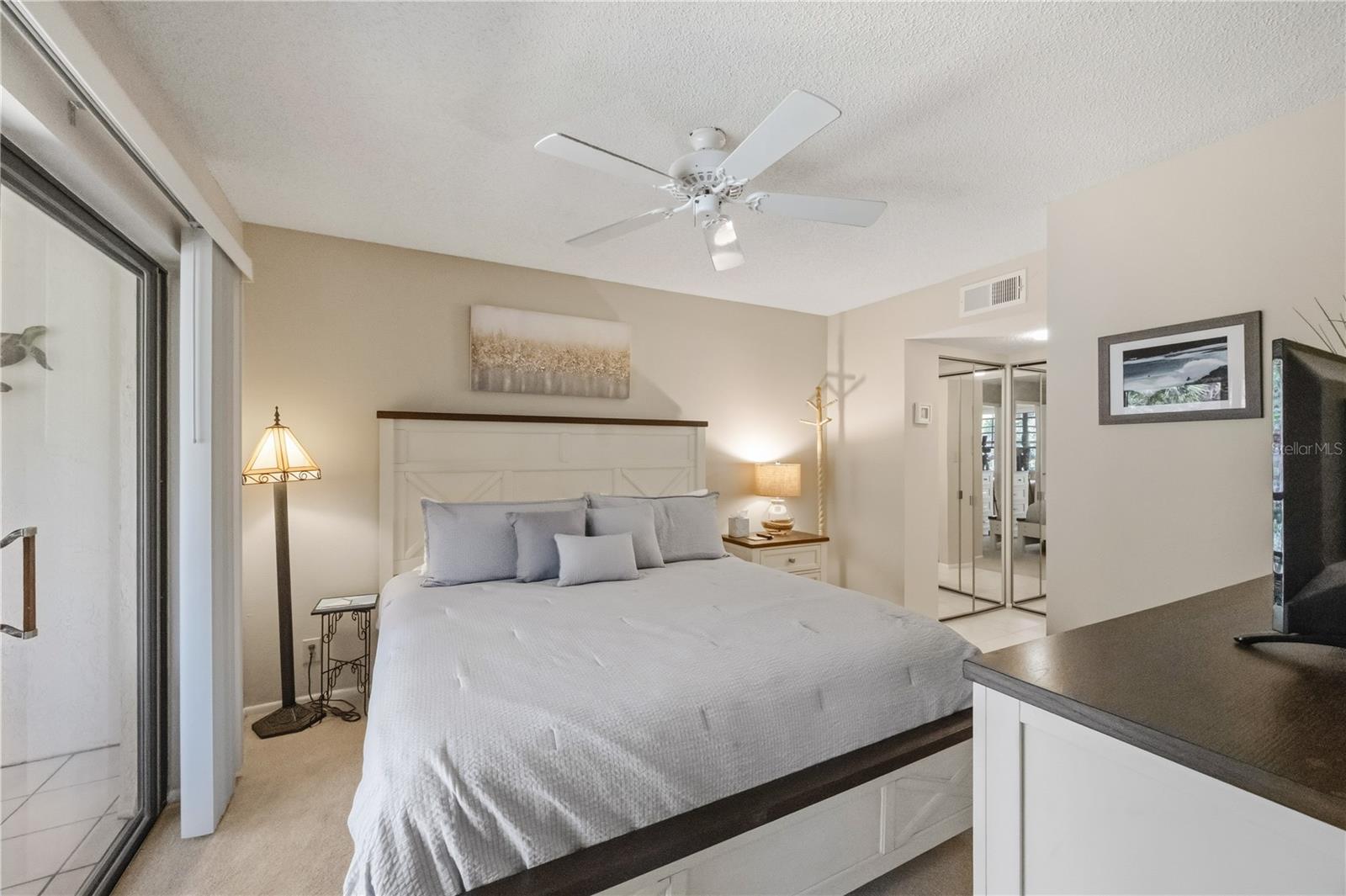 Image 22 of 56 For 19505 Quesada Avenue F202