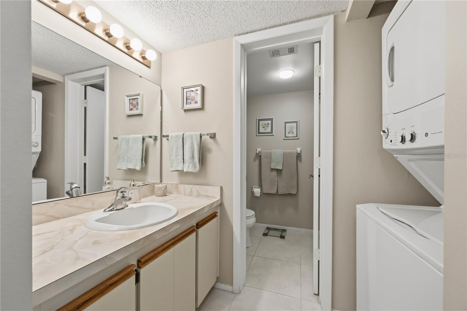 Image 27 of 56 For 19505 Quesada Avenue F202