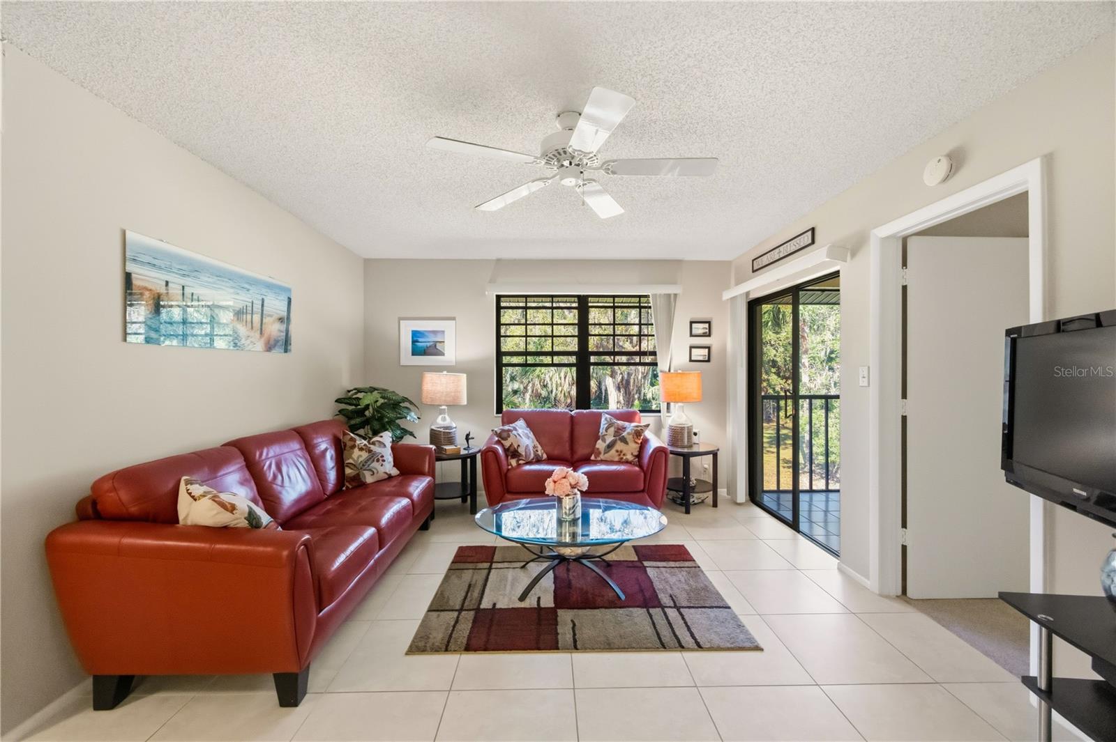 Image 6 of 56 For 19505 Quesada Avenue F202