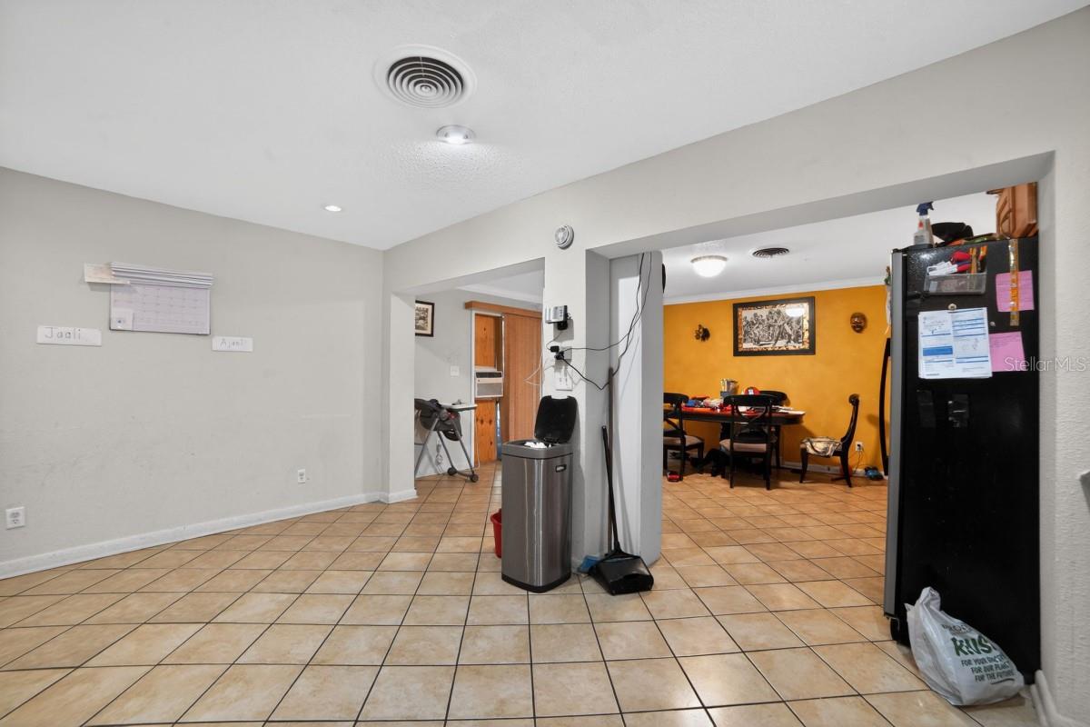 Image 11 of 32 For 970 Lila Street