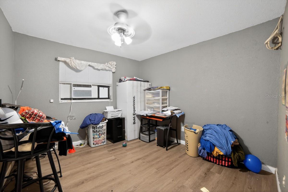 Image 21 of 32 For 970 Lila Street