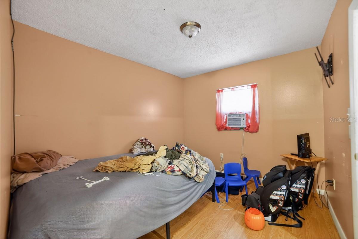 Image 23 of 32 For 970 Lila Street