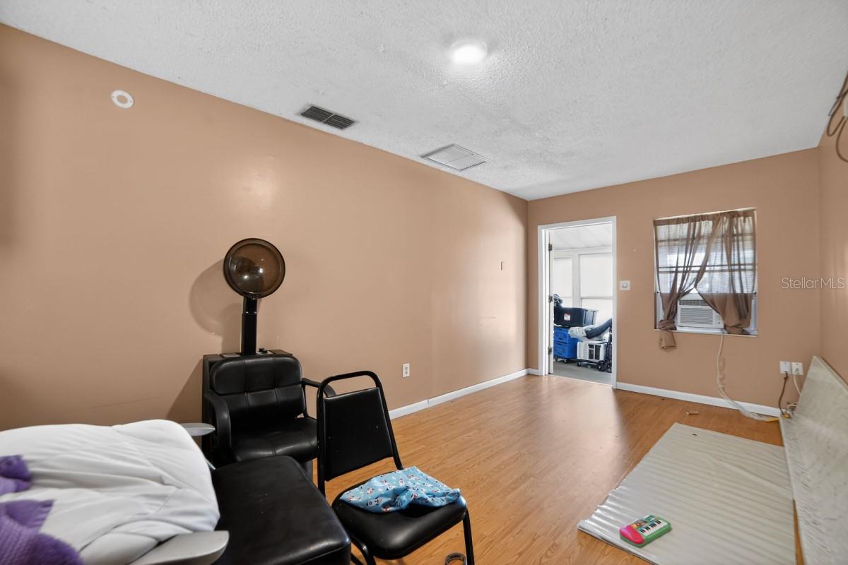 Image 25 of 32 For 970 Lila Street