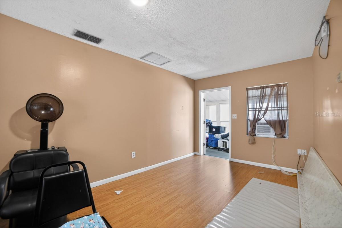 Image 27 of 32 For 970 Lila Street