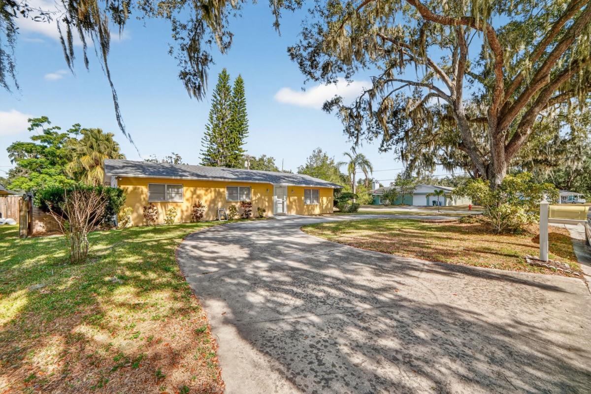 Image 3 of 32 For 970 Lila Street