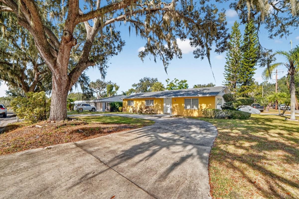 Image 4 of 32 For 970 Lila Street