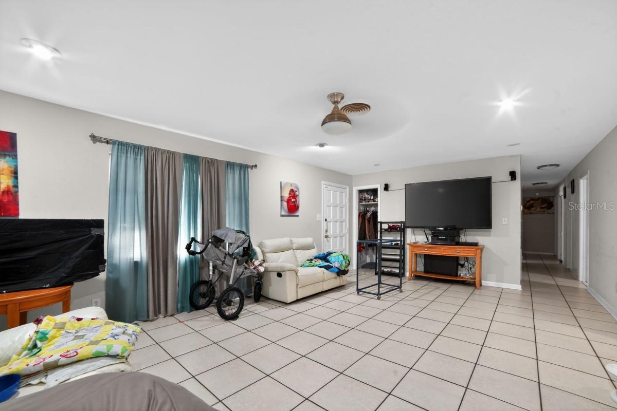 Image 6 of 32 For 970 Lila Street