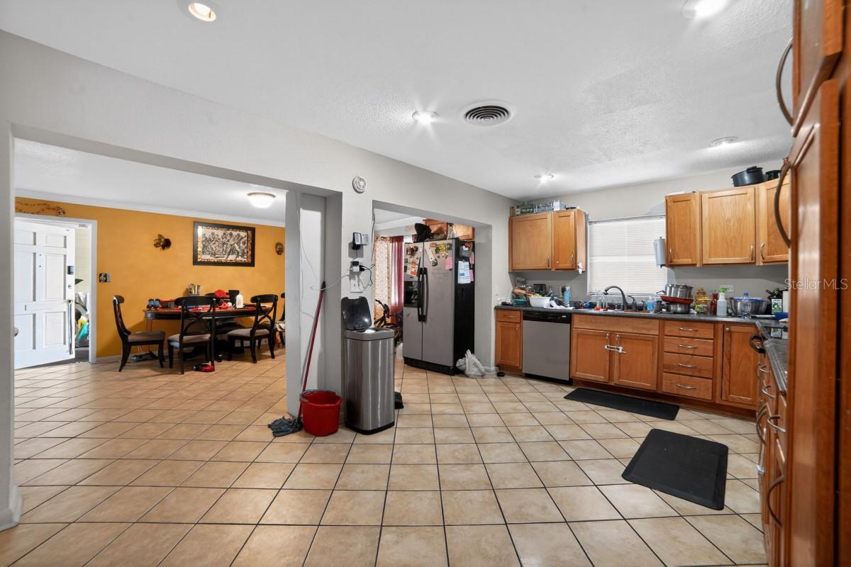 Image 8 of 32 For 970 Lila Street