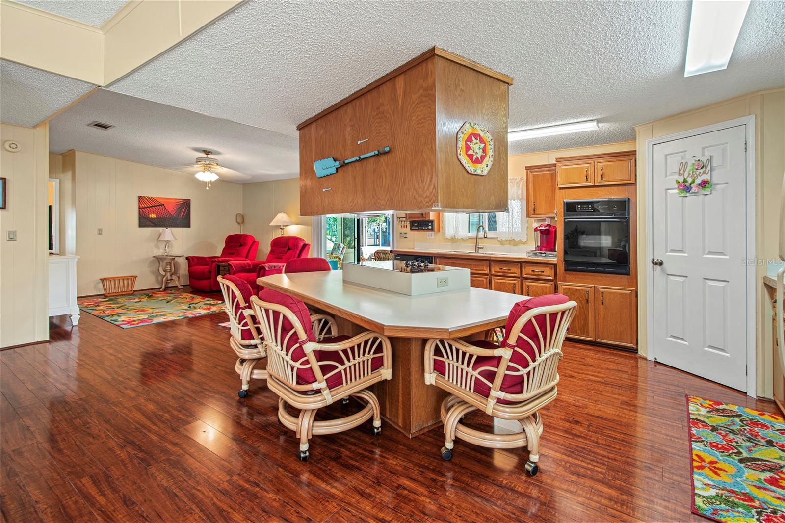 Image 16 of 51 For 119 Mockingbird Lane