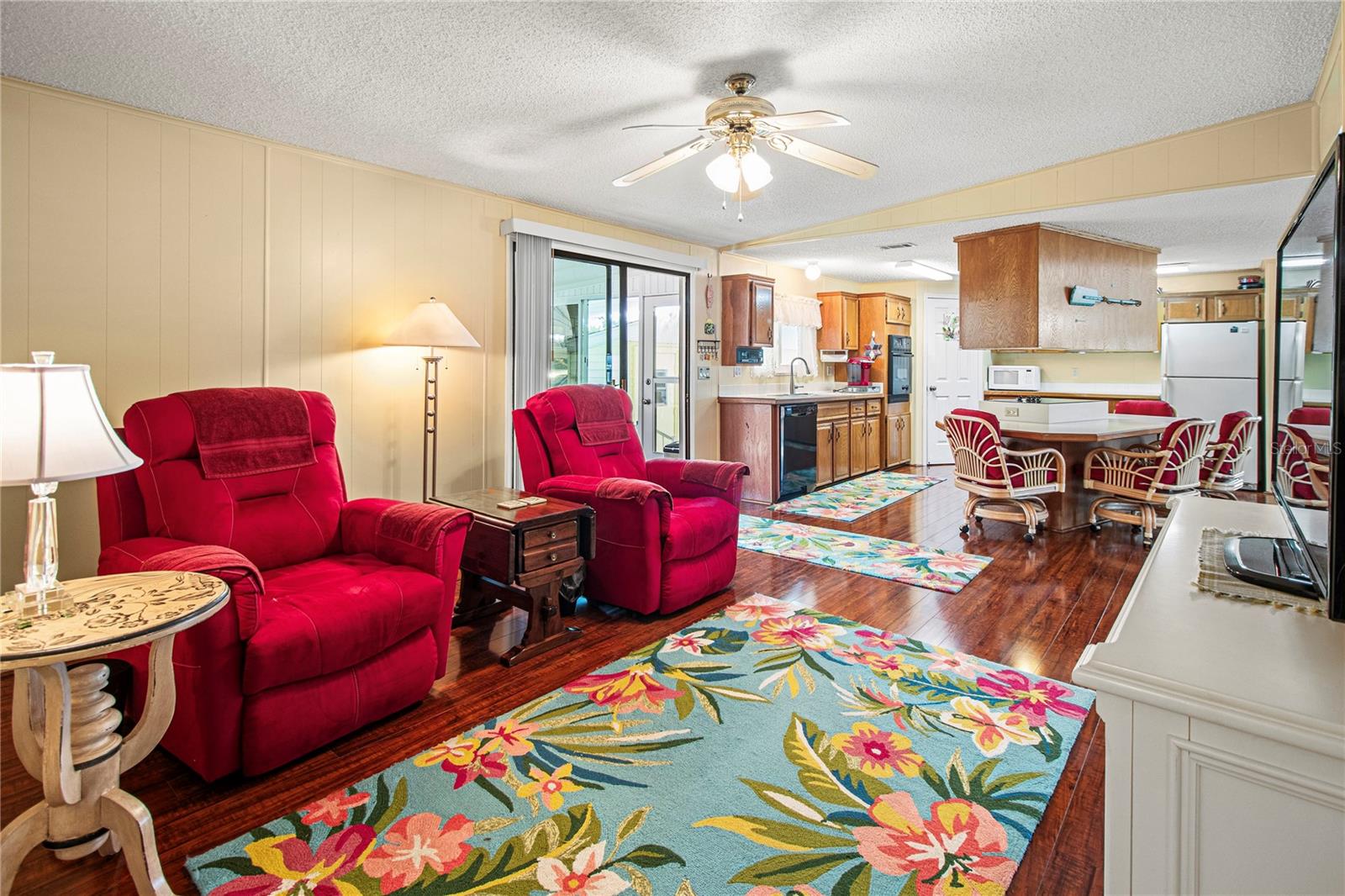 Image 25 of 51 For 119 Mockingbird Lane