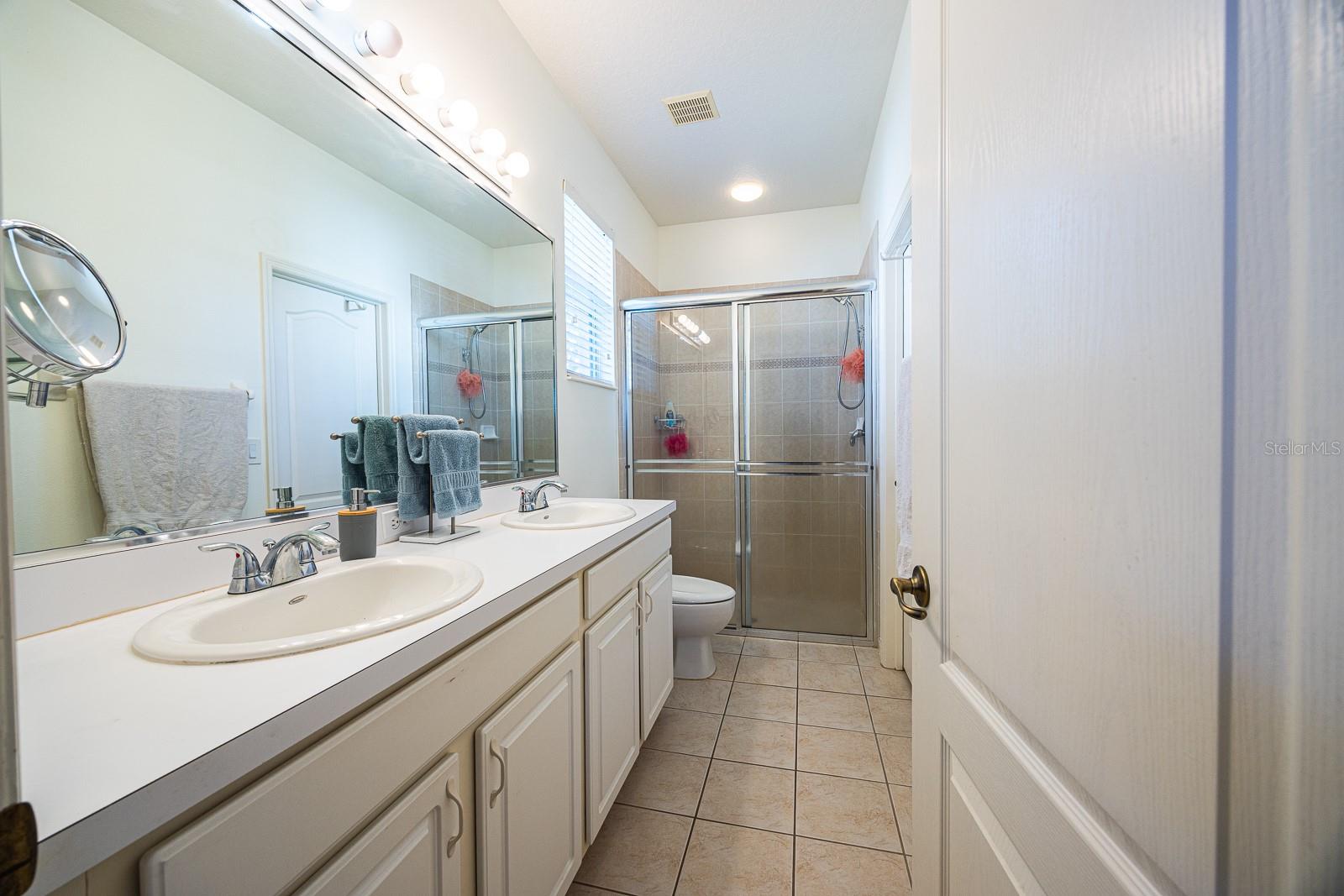 Image 13 of 20 For 8859 Founders Circle