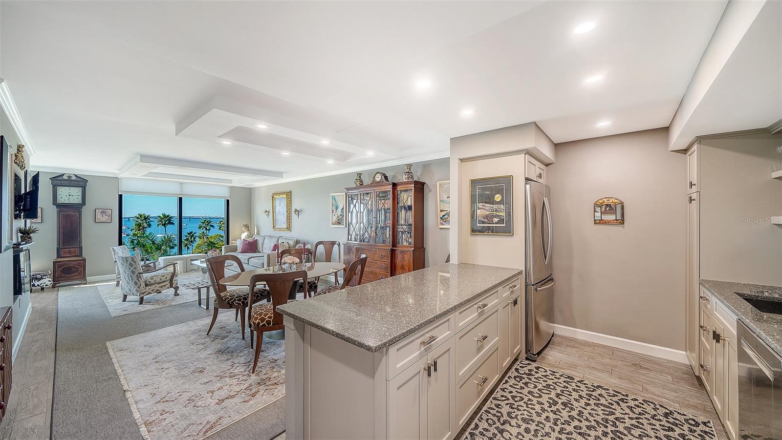 Image 17 of 73 For 707 Gulfstream Avenue 505