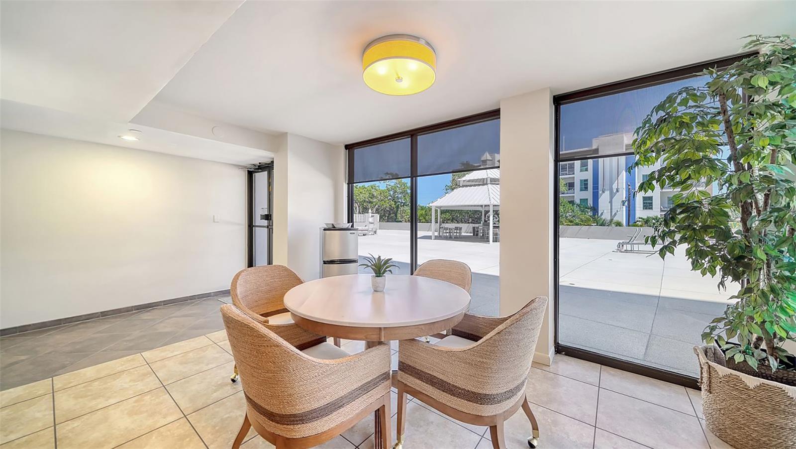 Image 48 of 73 For 707 Gulfstream Avenue 505