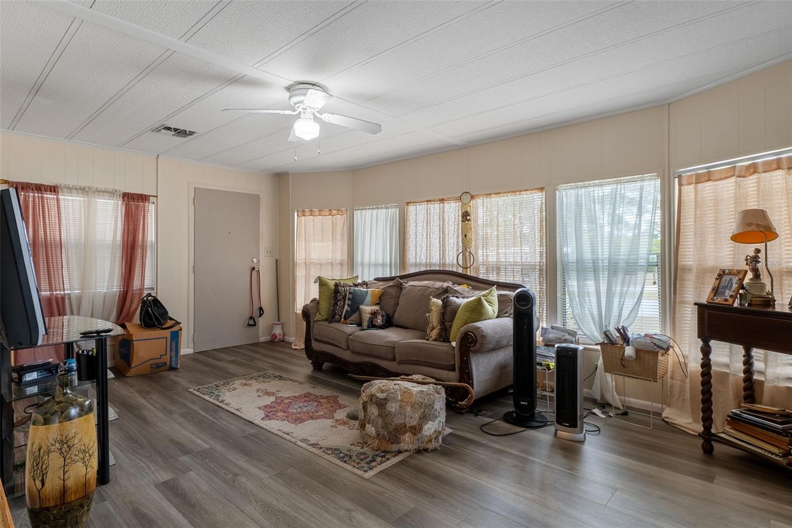 Image 6 of 31 For 14040 Brookridge Boulevard