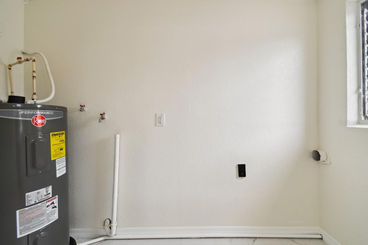 Image 4 of 7 For 3320 Kathleen Street