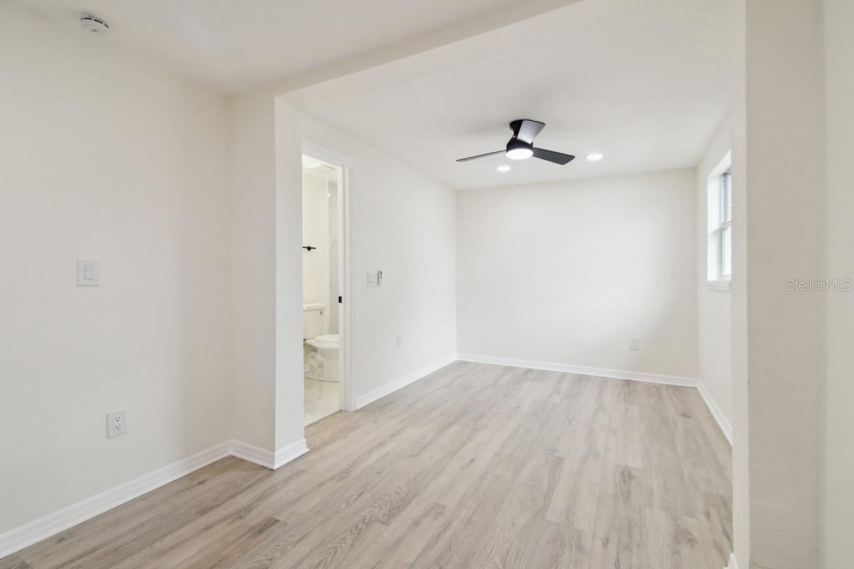 Image 7 of 7 For 3320 Kathleen Street