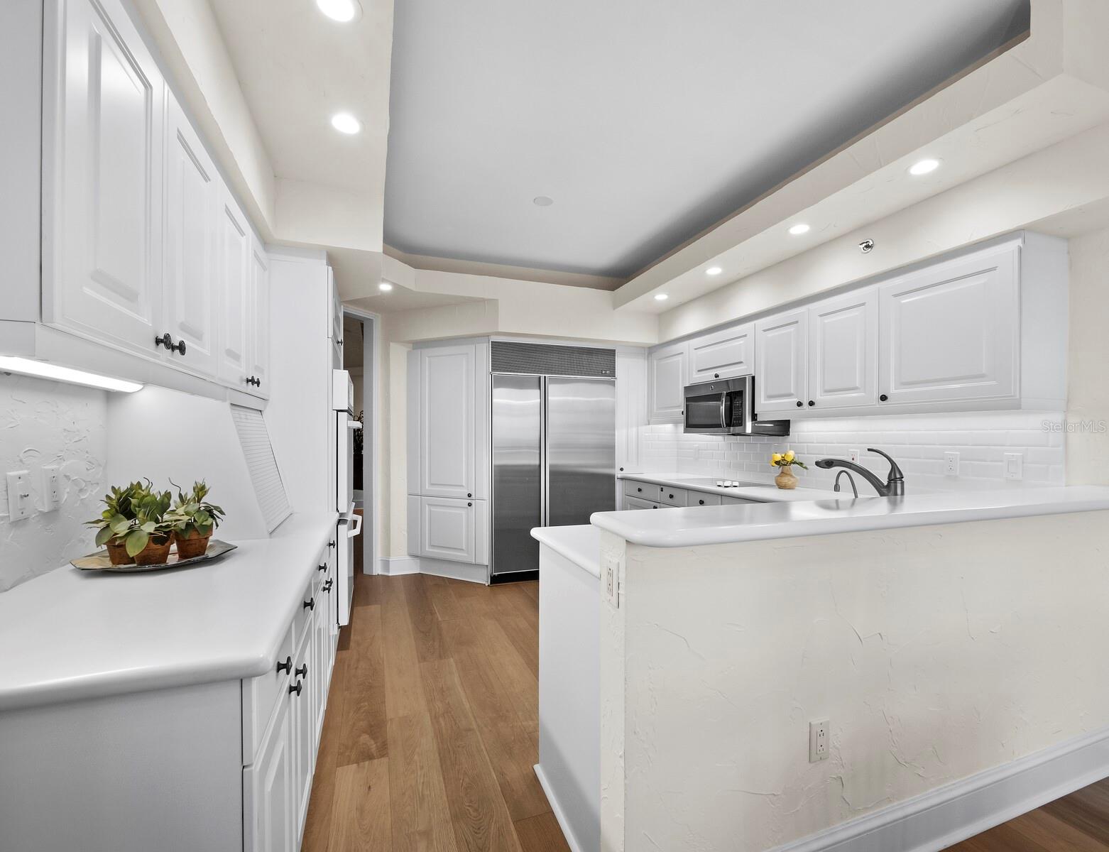 Image 17 of 55 For 3040 Grand Bay Boulevard 234