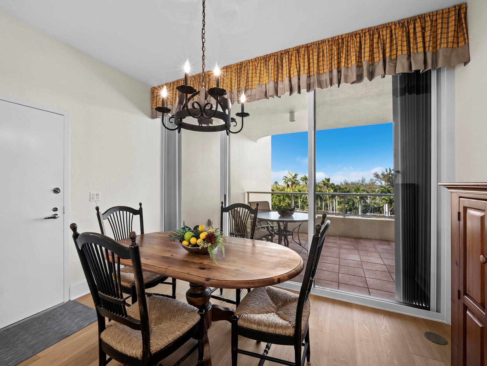 Image 20 of 55 For 3040 Grand Bay Boulevard 234