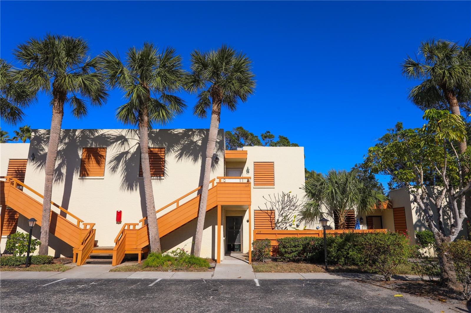 Image 42 of 51 For 133 Wild Palm Drive 133