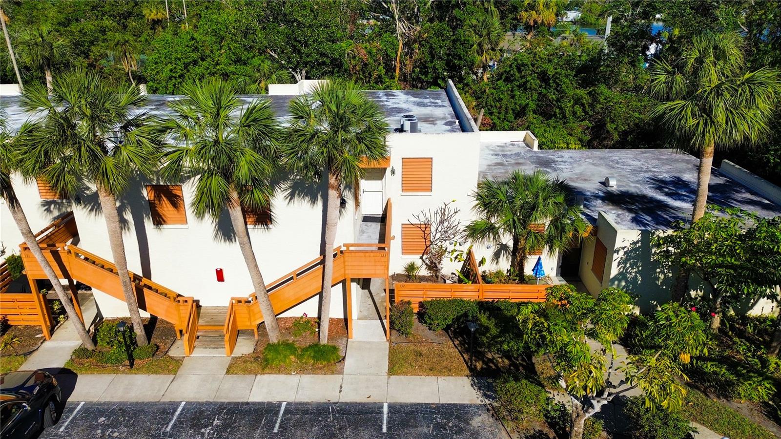 Image 43 of 51 For 133 Wild Palm Drive 133