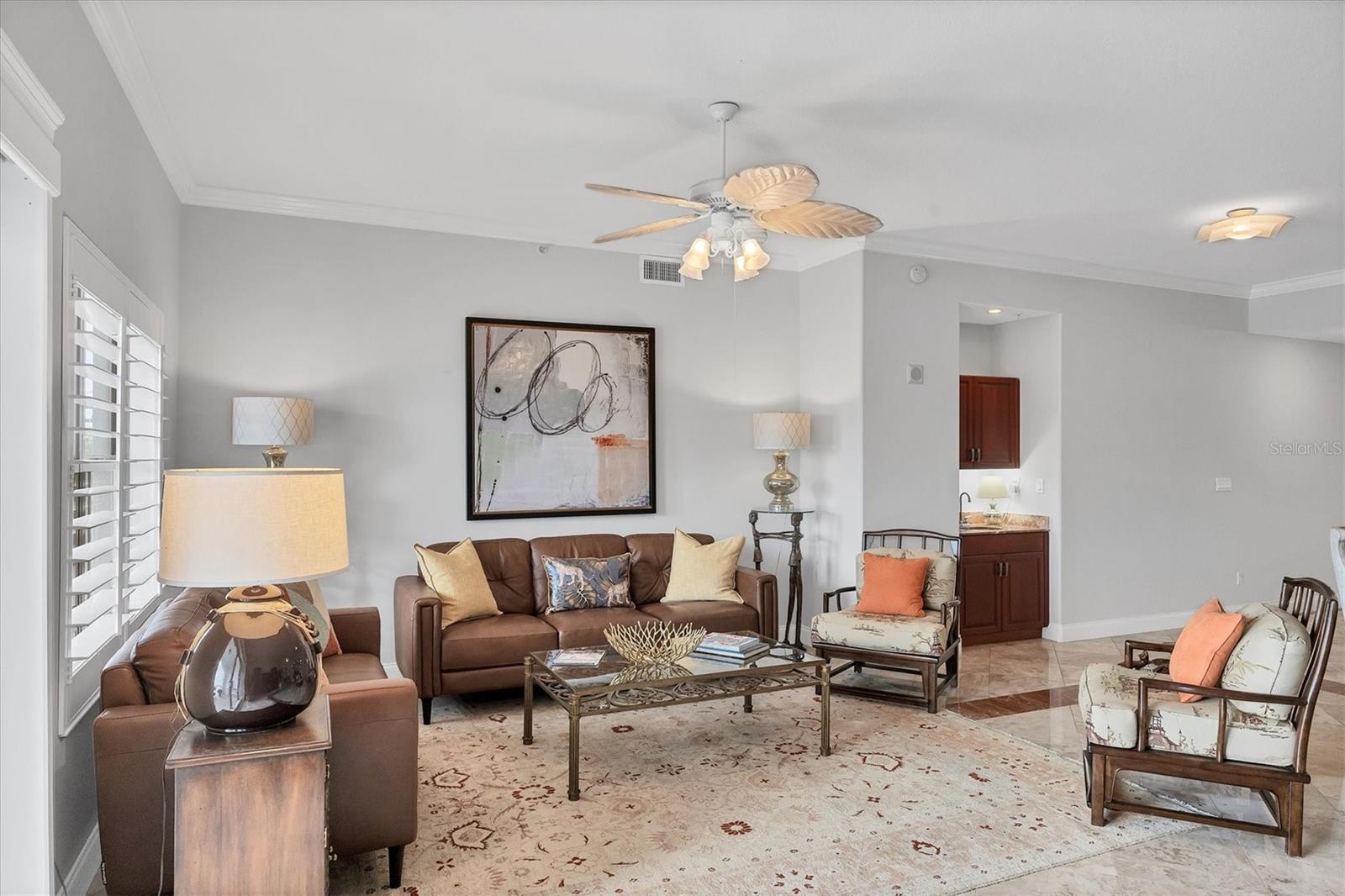 Image 24 of 94 For 505 Orange Avenue 301