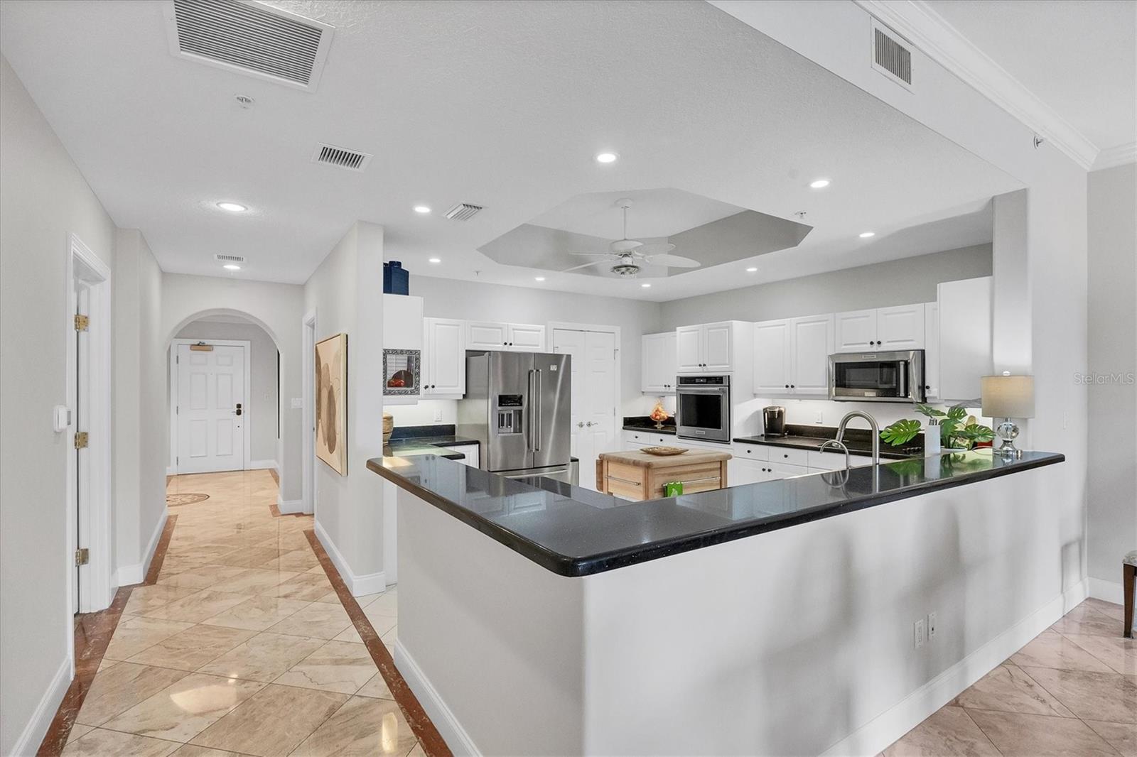 Image 30 of 94 For 505 Orange Avenue 301