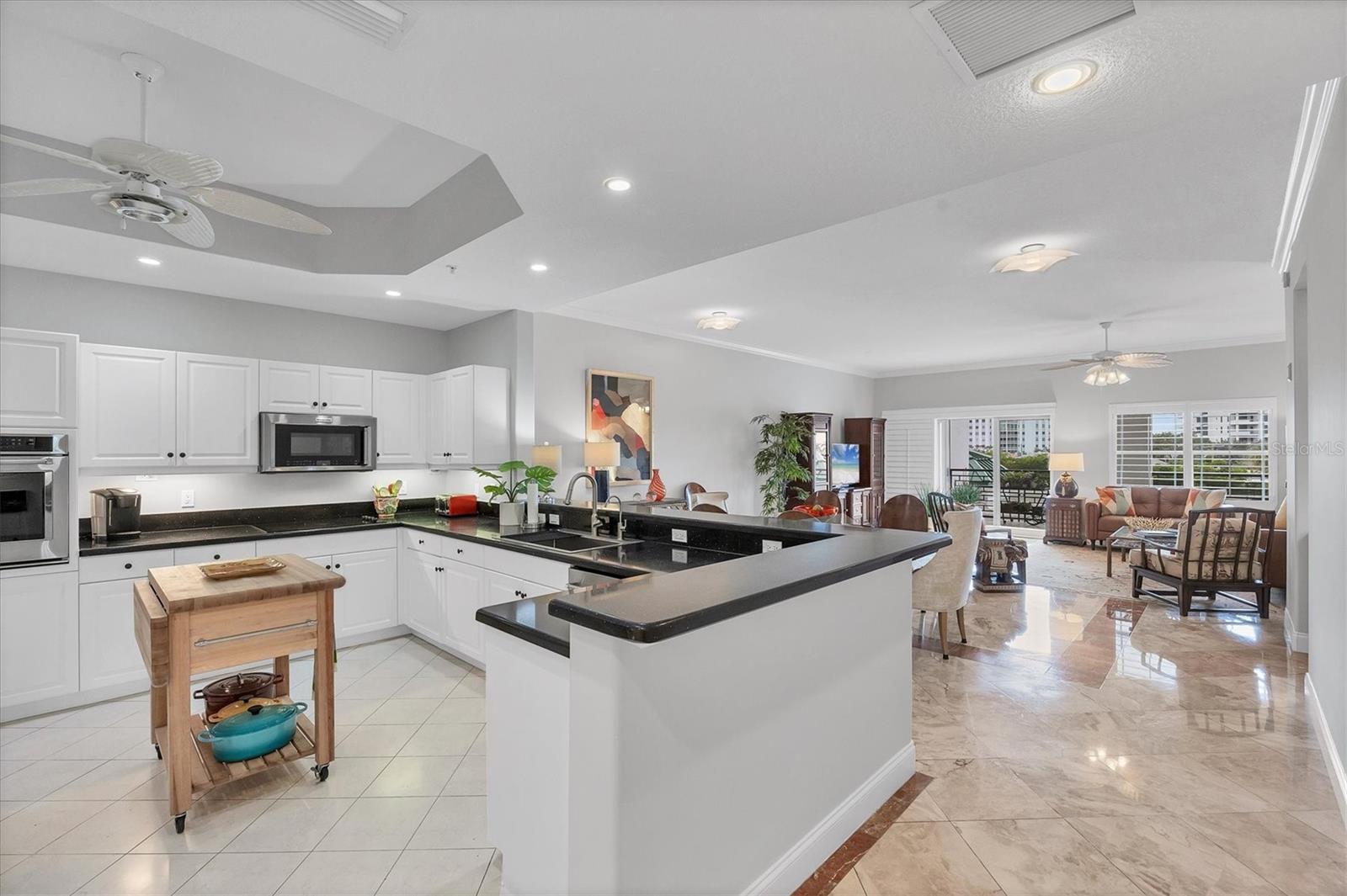 Image 32 of 94 For 505 Orange Avenue 301