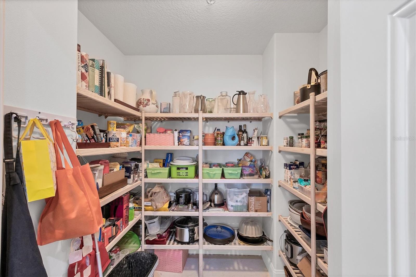 Image 35 of 94 For 505 Orange Avenue 301