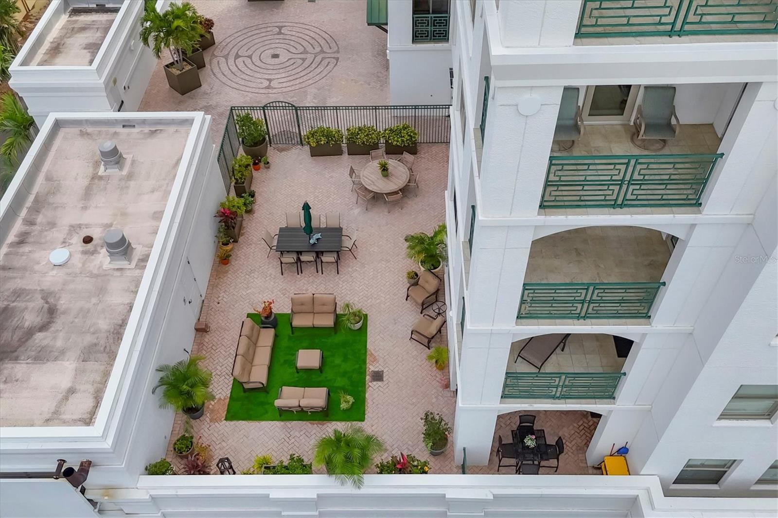 Image 59 of 94 For 505 Orange Avenue 301