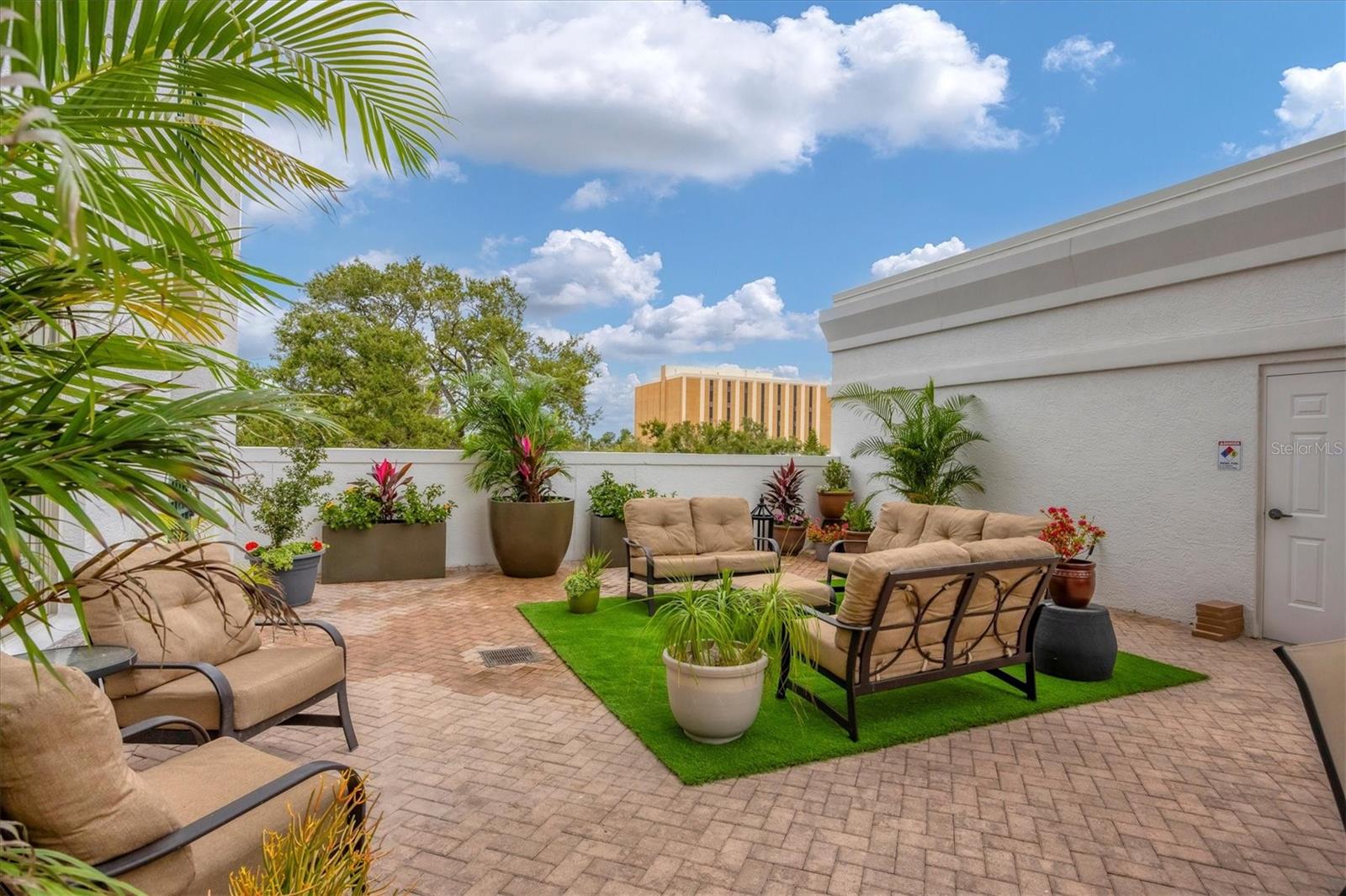 Image 65 of 94 For 505 Orange Avenue 301