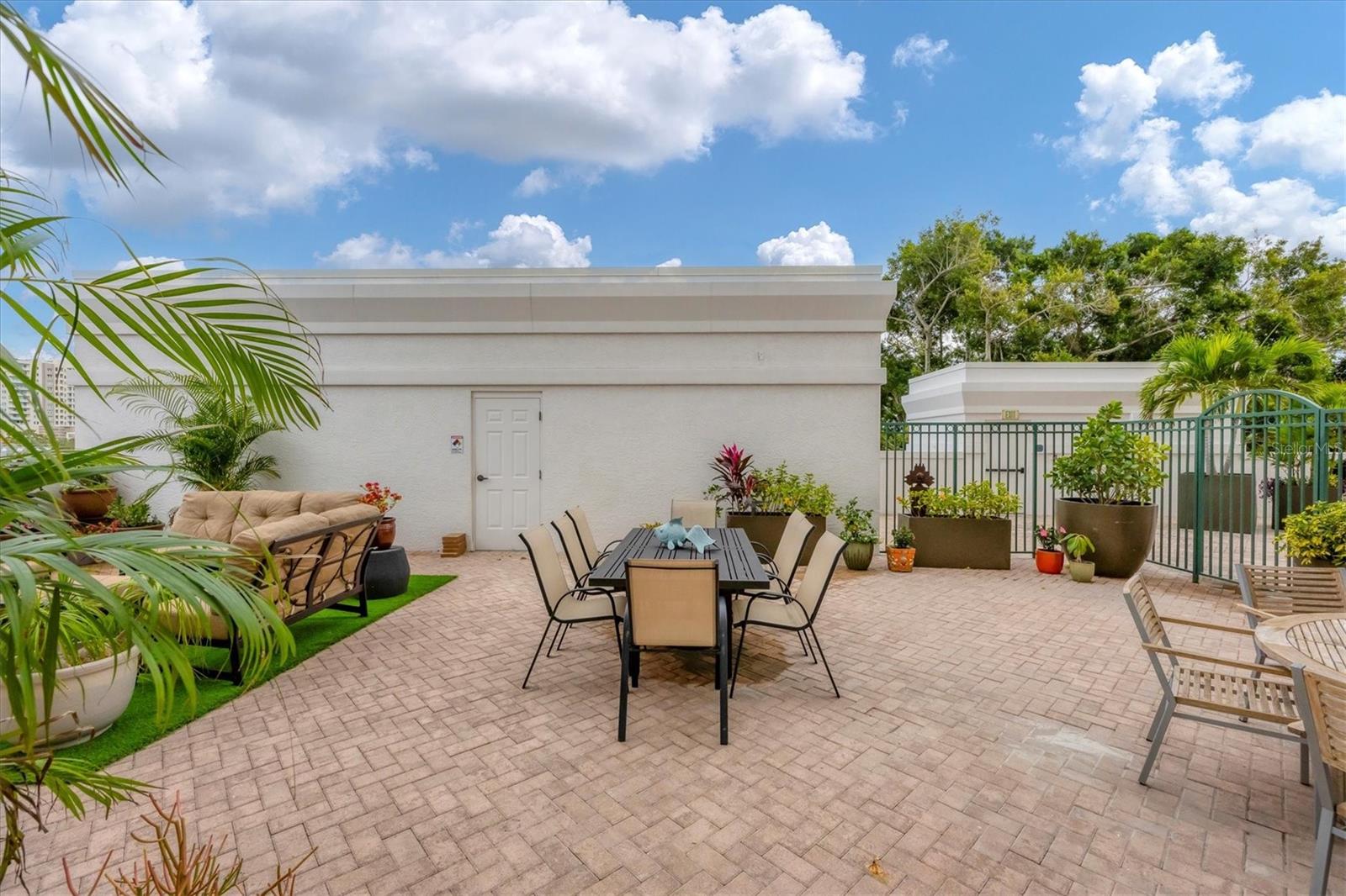 Image 67 of 94 For 505 Orange Avenue 301