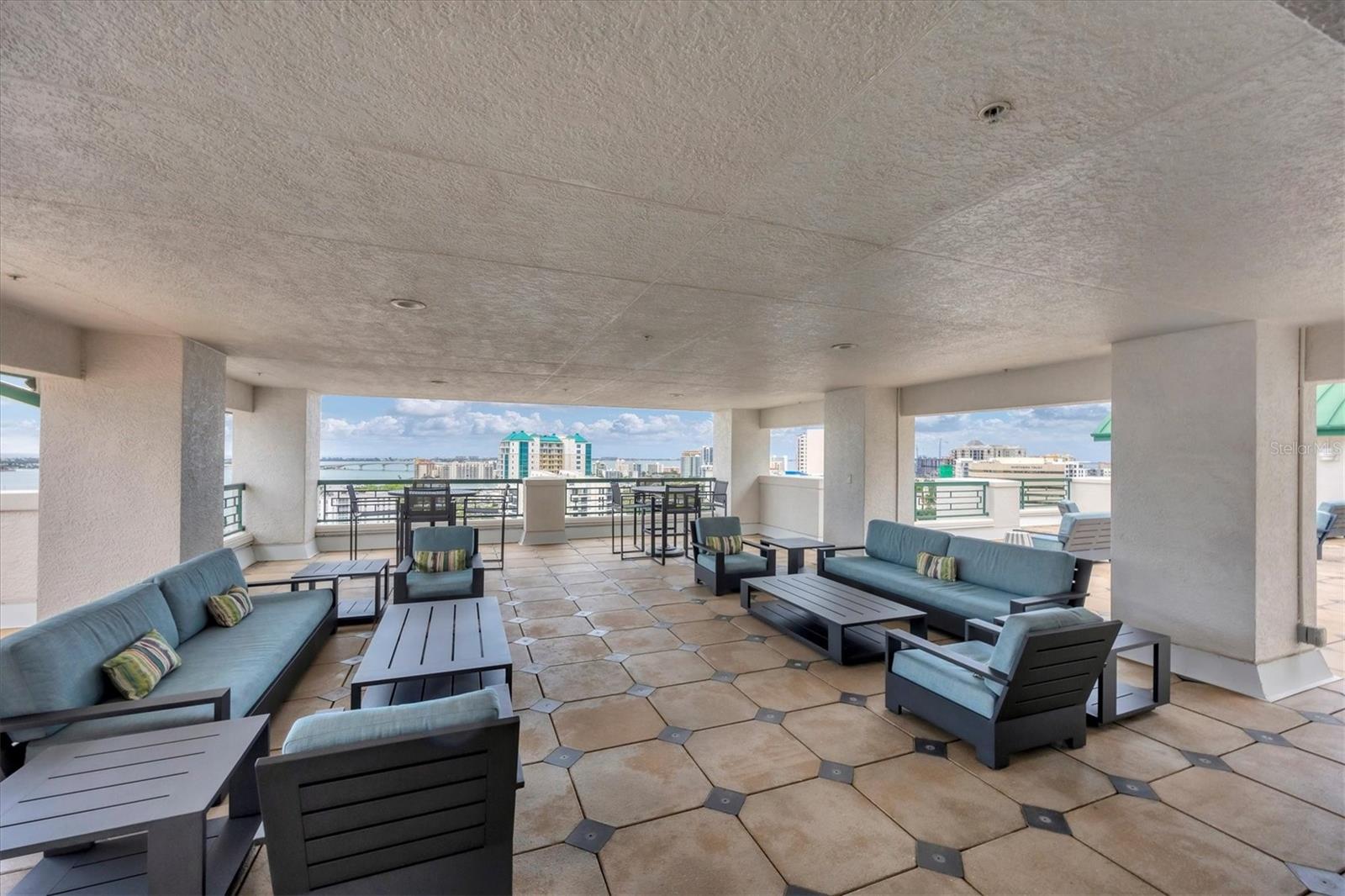 Image 84 of 94 For 505 Orange Avenue 301