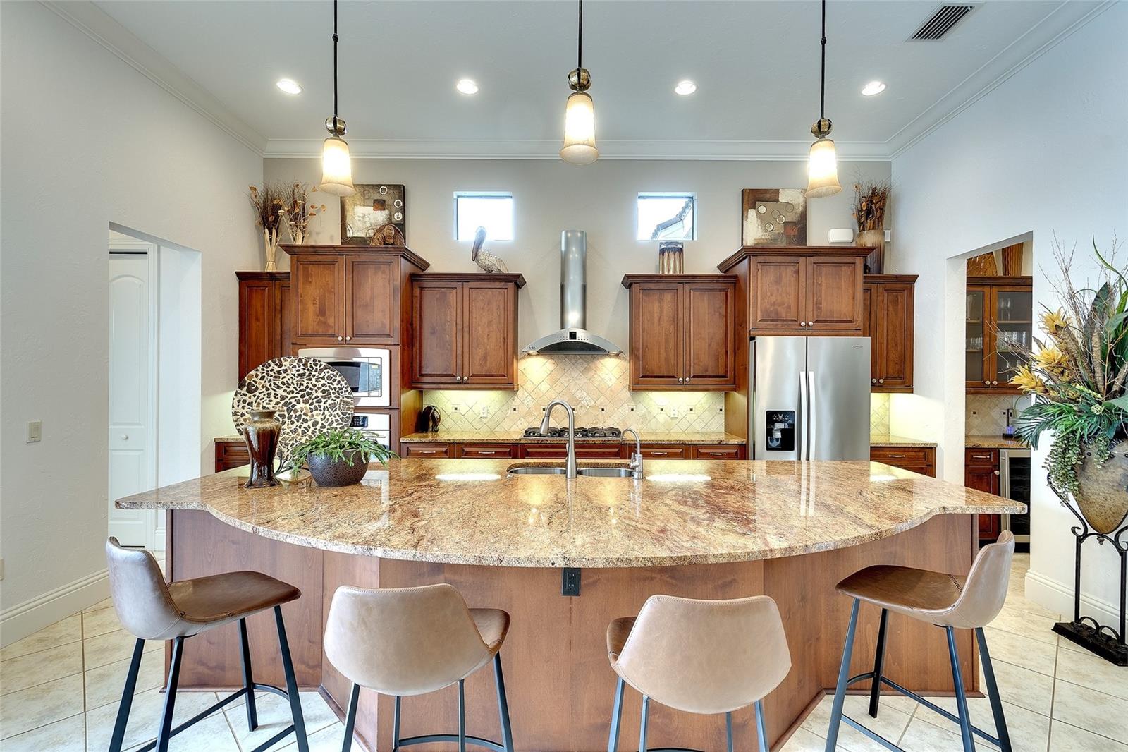 Listing photo id 9 for 15512 Leven Links Place