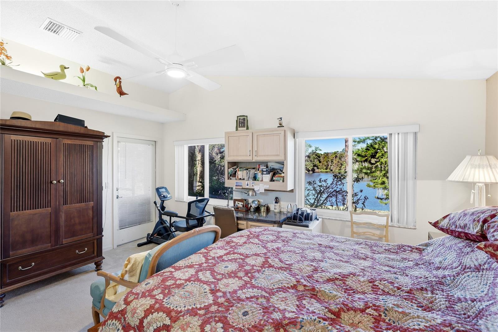 Image 25 of 46 For 4870 Tivoli Court