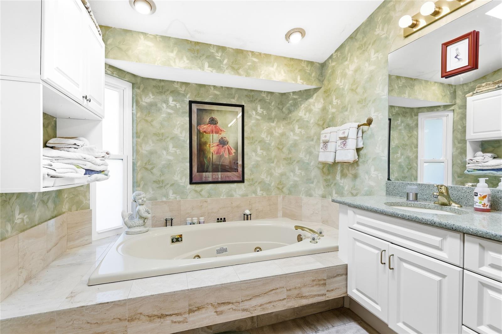 Image 28 of 46 For 4870 Tivoli Court