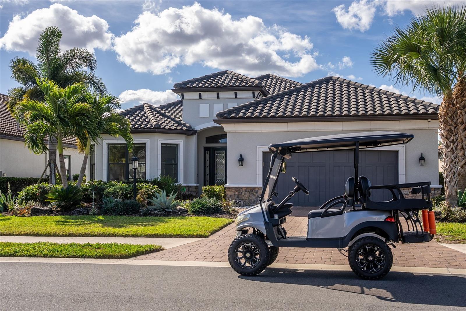 Image 13 of 94 For 15414 Derna Terrace