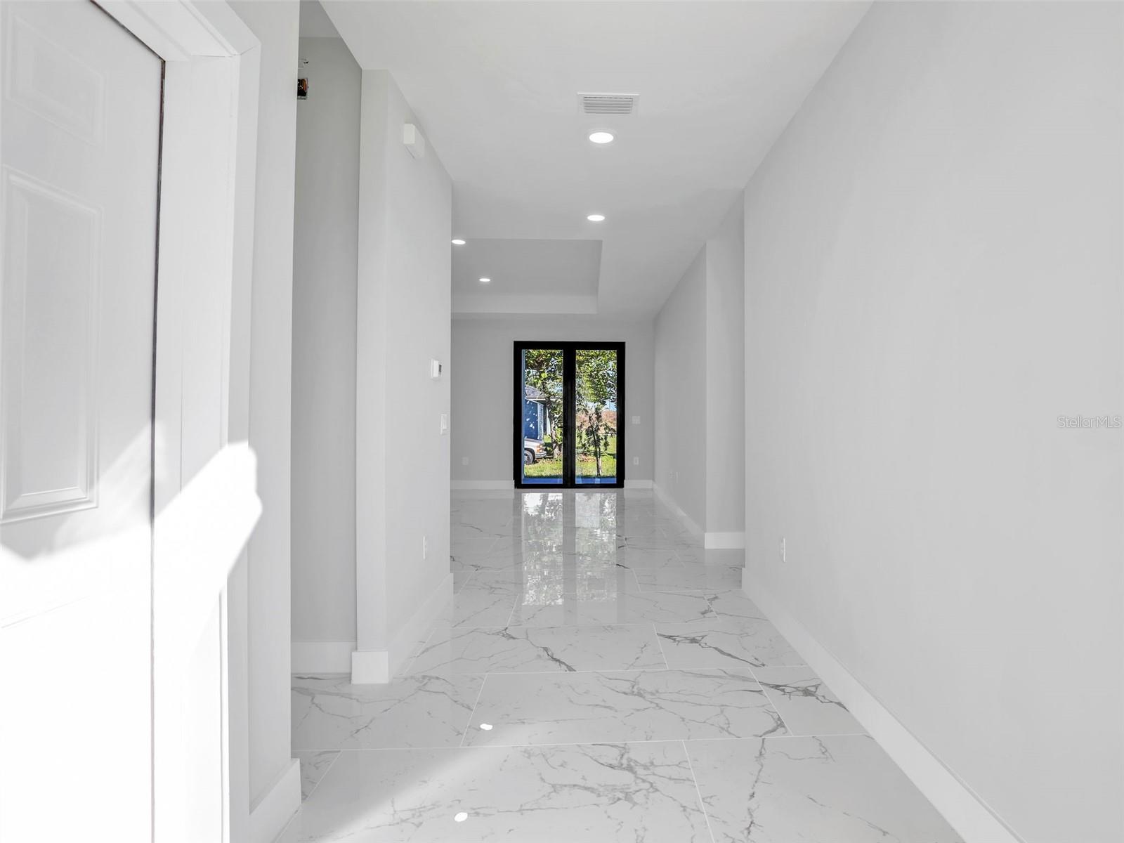 Image 4 of 20 For 1423 20th Terrace